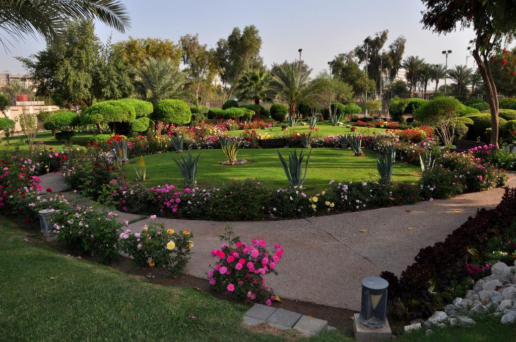 Royal Tulip Alrasheed Hotel Багдад Экстерьер фото