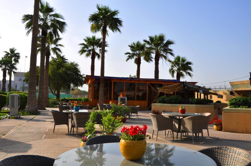 Royal Tulip Alrasheed Hotel Багдад Экстерьер фото
